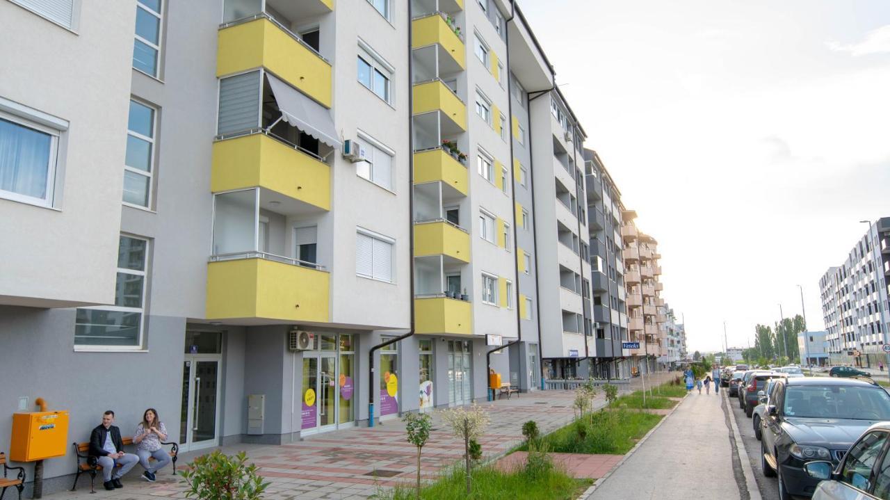 Athena Apartman Lukavica Eksteriør bilde